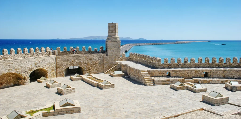 Traghetti da Pireo per Heraklion con Minoan