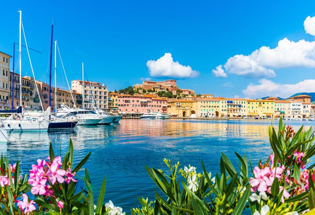 Scopri l'Isola d'Elba con i Traghetti Toremar