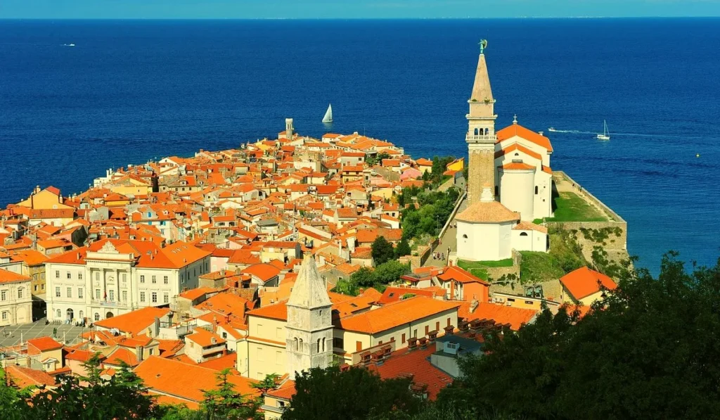 Pirano in Slovenia raggiungibile con gli aliscafi Liberty Lines da Trieste