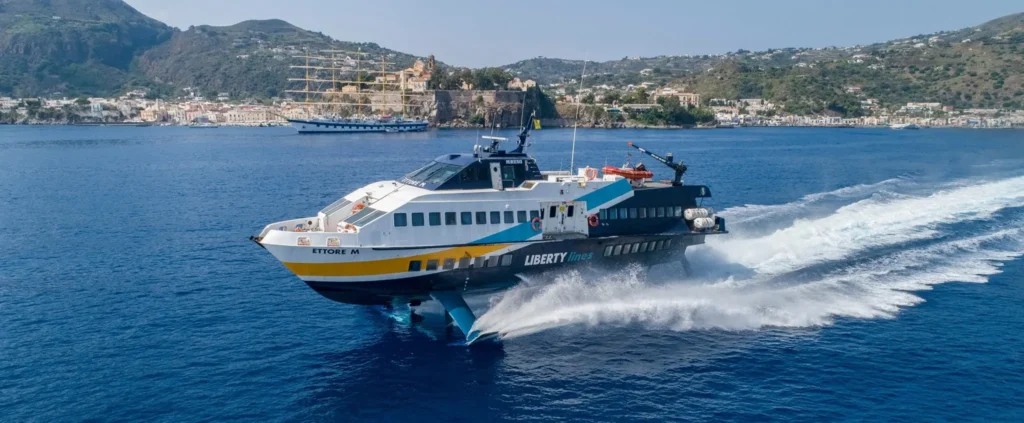 liberty-lines-ettore-m-da-palermo-per-ustica