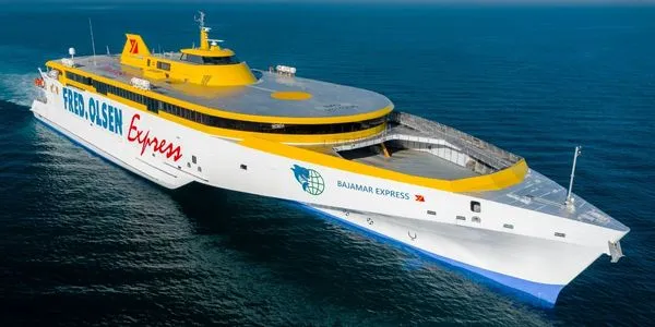 Prenota-su-Traghetti-Sealines-i-biglietti-nave-Fred. Olsen Express