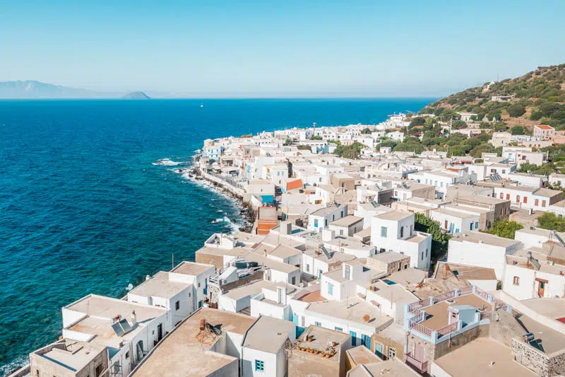 Mandraki, il villaggio capoluogo e porto di Leros