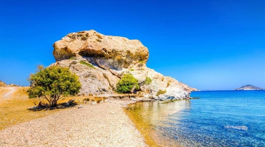 spiaggia di petra a patmos